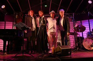 Marcus Schinkel & Band mit Daria Asmuss  Marcus Schinkel – Piano, Synthesizer Daria Assmus – Vocal Marcel Richard – Bass Wim de Vries – Drums © Foto: Sabine Büttner