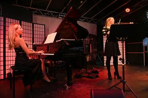 Sophie Moser und Katja Huhn (v.r.) © Foto: Sabine Büttner