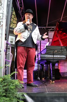 Dr. Stephan Eisel, musikalischer Beethoven Kabarettist  © Foto: KuKuG