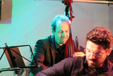 Fritz Roppel am Kontrabass © Foto: KuKuG